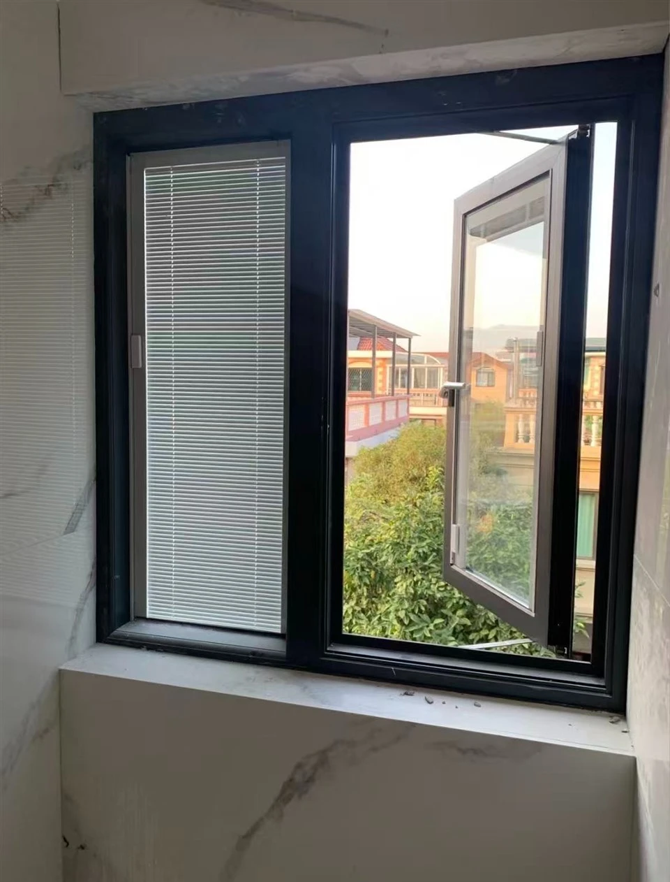 Aluminium Louvre Qhov rai
